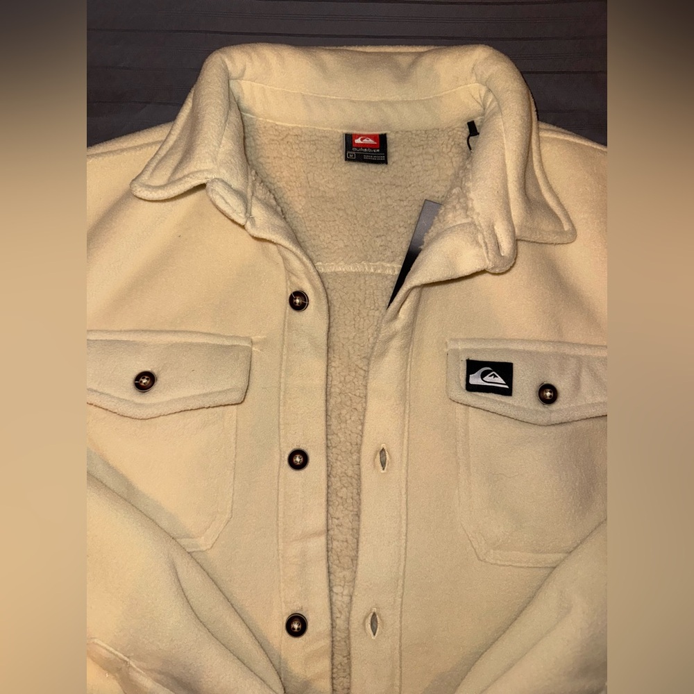 Quicksilver fleece shirt/shaker BRAND NEW WITH TAGS - Picture 2 of 5